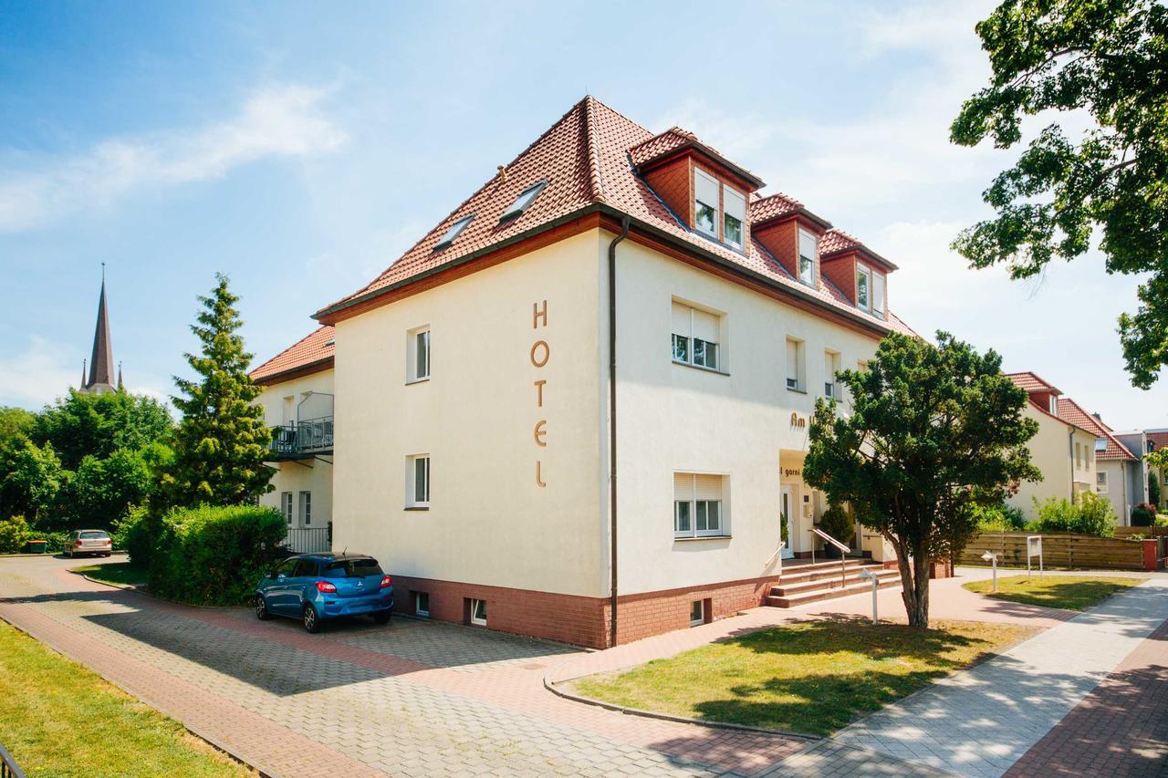 Hotel Am Uenglinger Tor Stendal Exterior foto